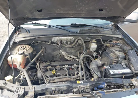 2011 Ford Escape Xlt from USA, damaged, VIN 1FMCU9D70BKA51840